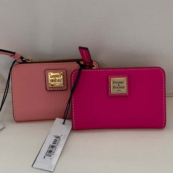 Dooney & Bourke Handbags - NWT - Dooney & Bourke Light Pink OR Fuchsia Credit Card Wallet (Choose one!)